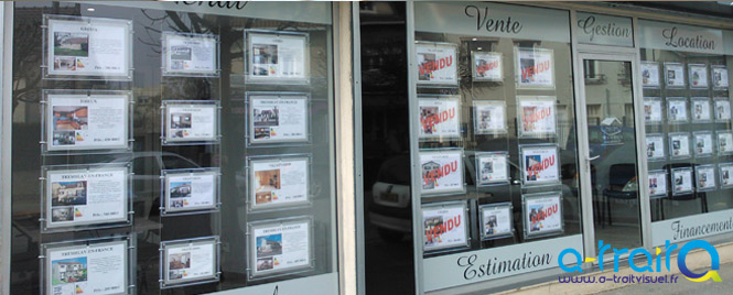 Flocage vitrine et déco intérieure magasin agence