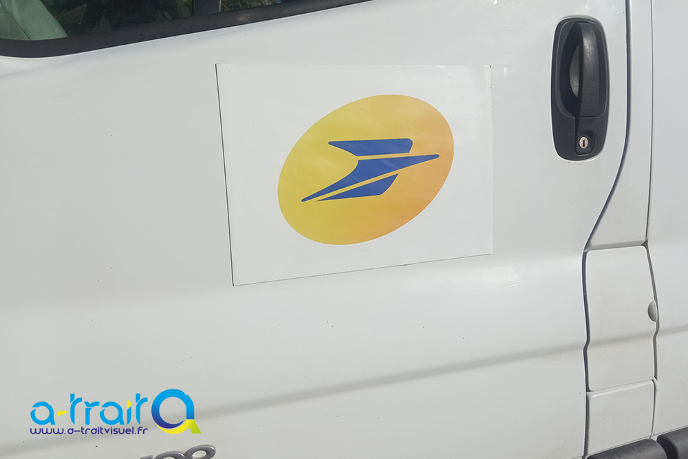 Plaques magnétiques pour marquage véhicule La Poste