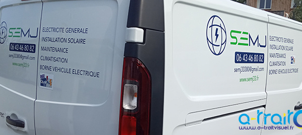 Marquage adhésif publicité sur utilitaire Trafic